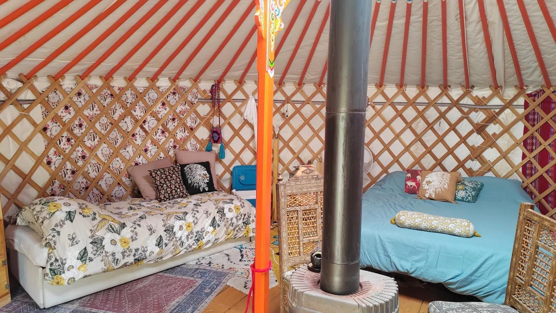 Yourte Nomade Lucéram Glamping